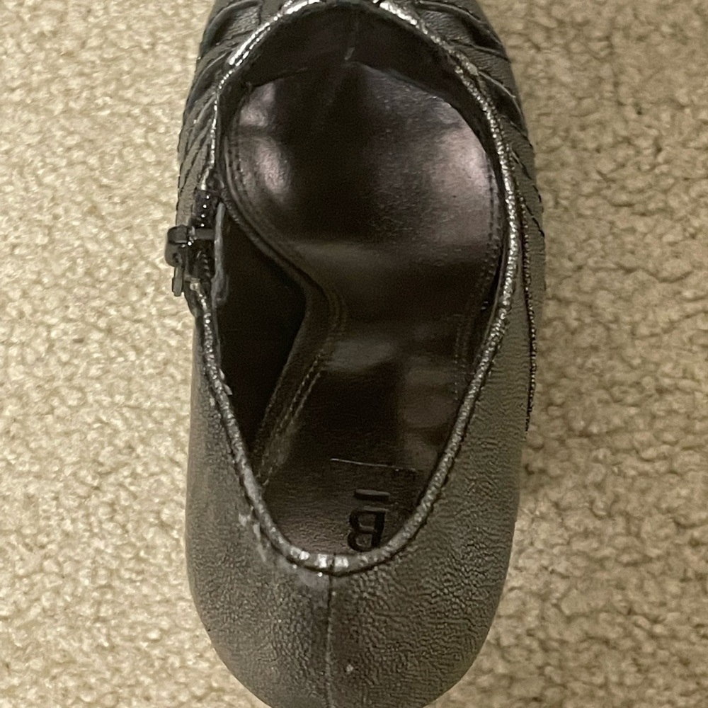 High Heels - Picture 9 of 13